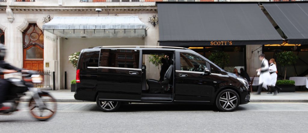Private-City-Tour-Milan-with-driver-V-Class