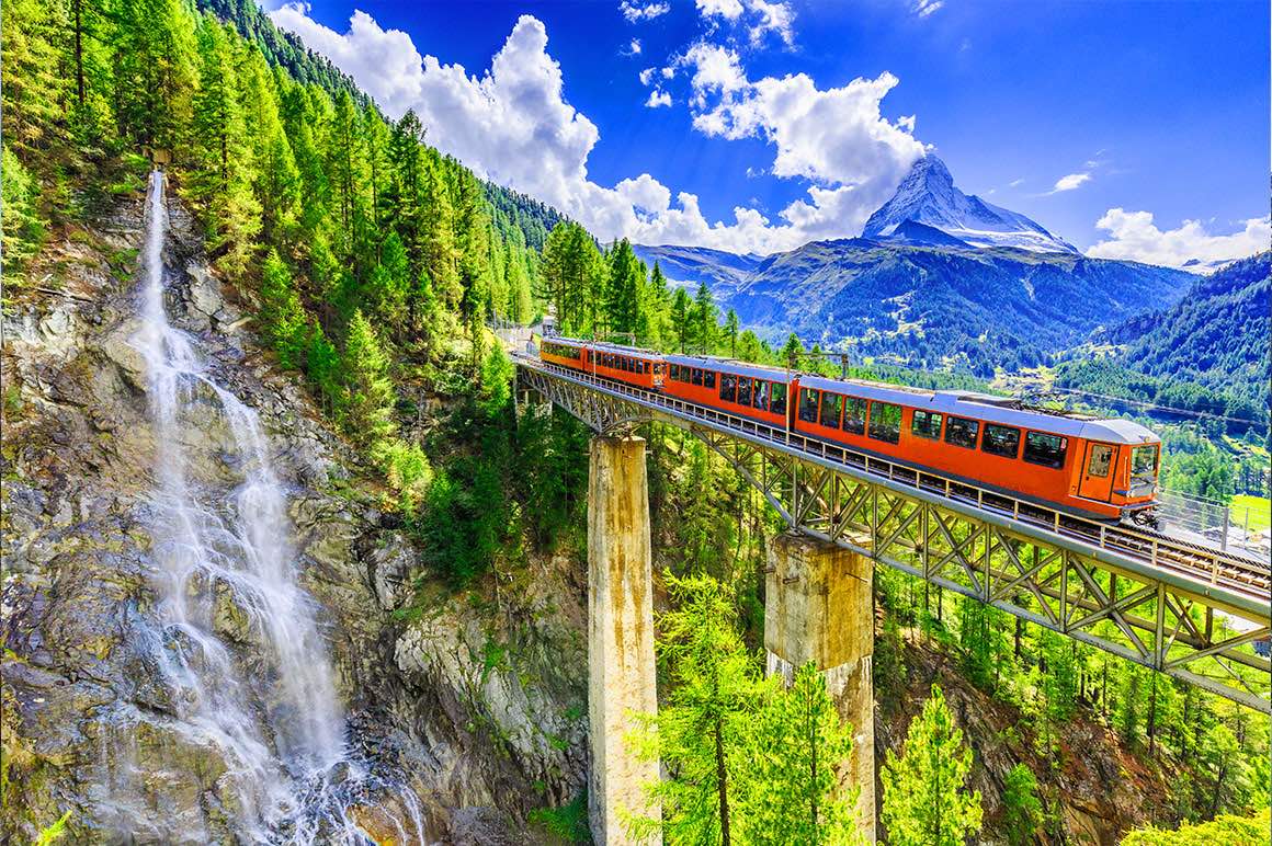 Bernina Express & Sankt Moritz - Day Trip from Milan